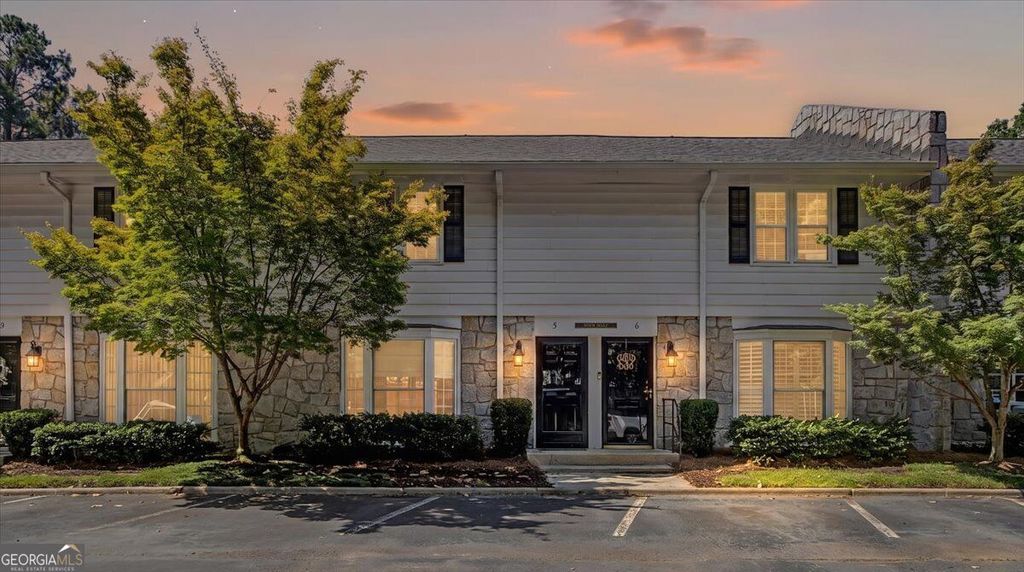 136 Peachtree Memorial Drive NW RI 5, Atlanta, GA 30309