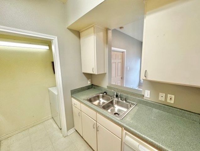 631 Texas Street, Denton, TX 76209