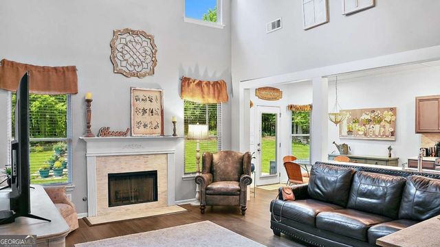 375 Fairpointe Place, Suwanee, GA 30024