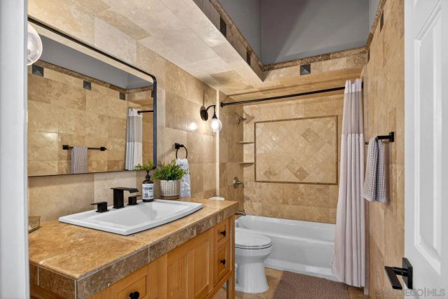 2712 Cazadero, Carlsbad, CA 92009