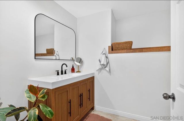 2712 Cazadero, Carlsbad, CA 92009