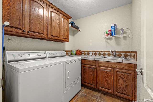 406 Cherry Mountain Loop, Fredericksburg, TX 78624