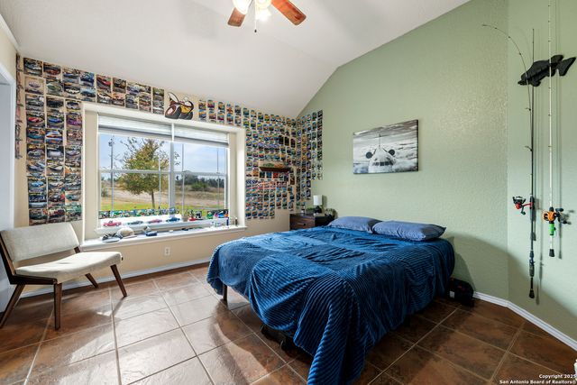 406 Cherry Mountain Loop, Fredericksburg, TX 78624