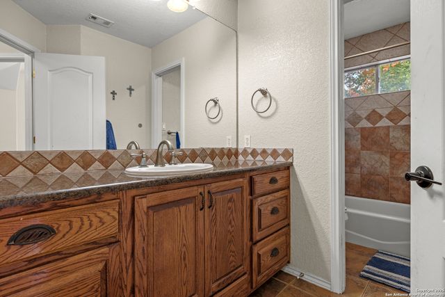 406 Cherry Mountain Loop, Fredericksburg, TX 78624