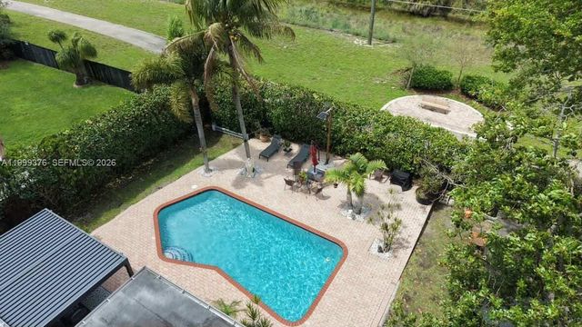 911 SW 51st Ave, Plantation, FL 33317