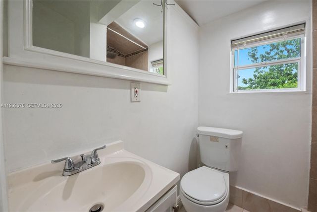 911 SW 51st Ave, Plantation, FL 33317