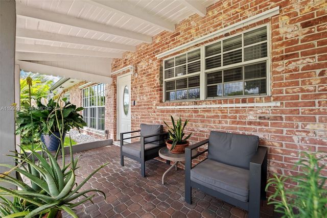 911 SW 51st Ave, Plantation, FL 33317