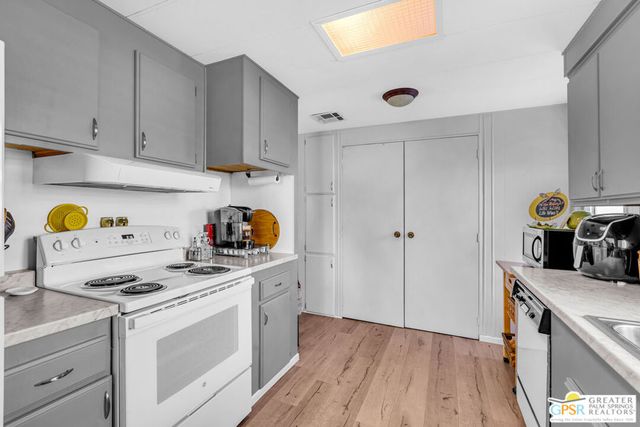 7 Lincoln, Cathedral City, CA 92234