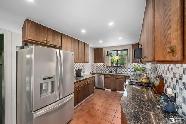 1540 Davis Street, Wyandotte, MI 48192