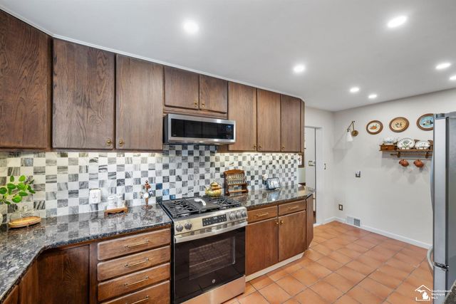 1540 Davis Street, Wyandotte, MI 48192