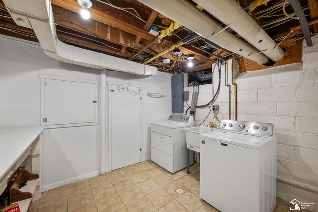 1540 Davis Street, Wyandotte, MI 48192