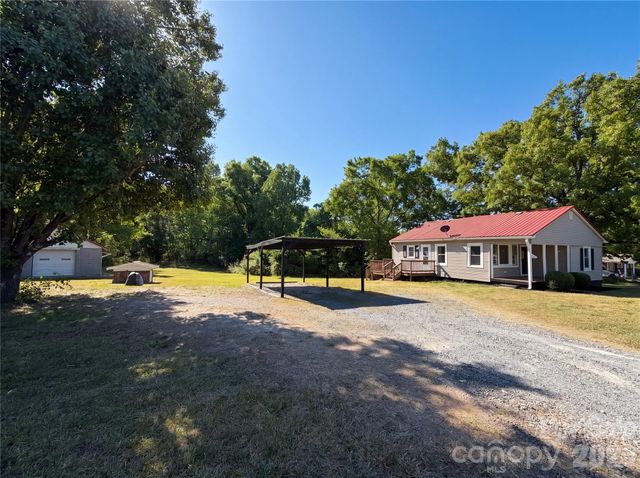 990 Old Linn Road, China Grove, NC 28023