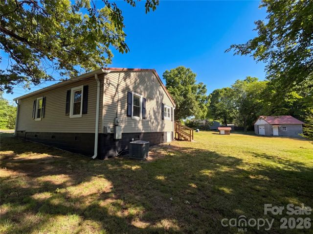 990 Old Linn Road, China Grove, NC 28023