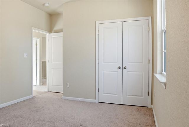 203 Westonia RD, Chesapeake, VA 23323