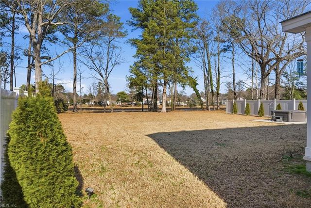 203 Westonia RD, Chesapeake, VA 23323