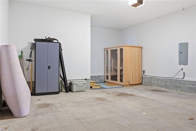 203 Westonia RD, Chesapeake, VA 23323