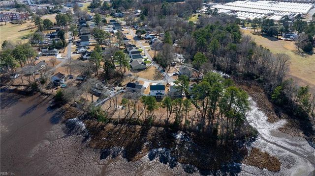 203 Westonia RD, Chesapeake, VA 23323