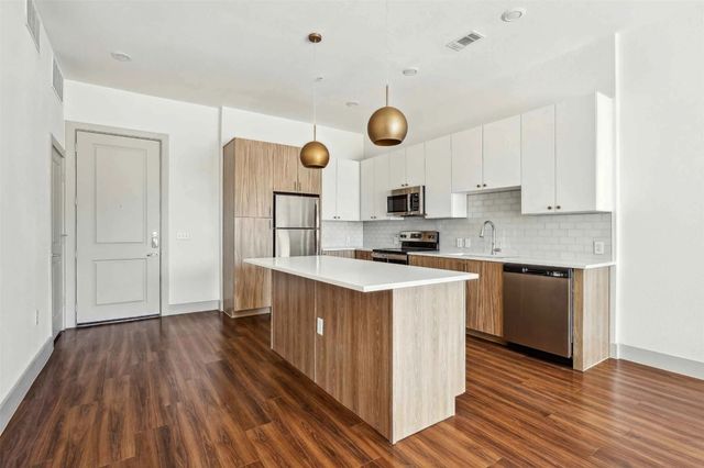 5332 Trinity River Trail 2-2503, Fort Worth, TX 76114