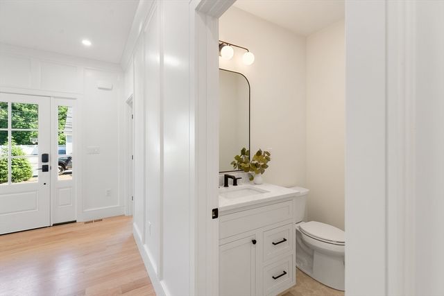 144 Maple Street, Lexington, MA 02420
