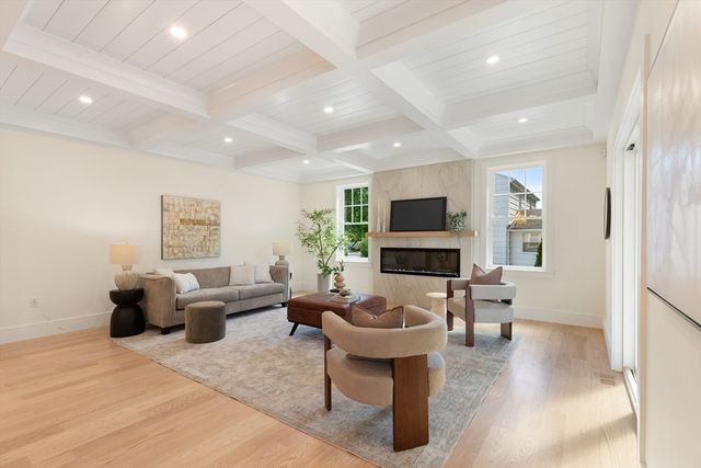 144 Maple Street, Lexington, MA 02420