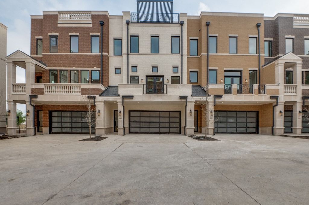 250 E Dallas Road 119, Grapevine, TX 76051