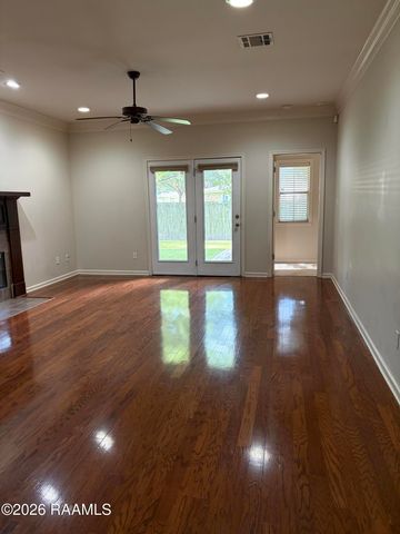 118 Meagans Way Drive, Youngsville, LA 70592