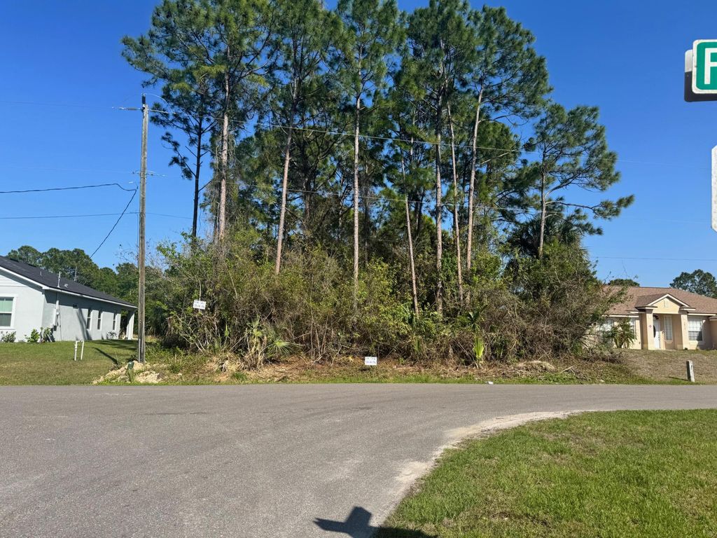 2801 SW Foxglove Ave Avenue SW, Palm Bay, FL 32908