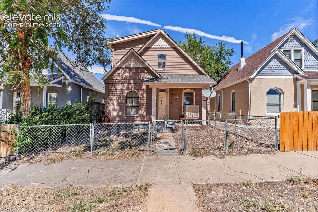 921 E 7th Street, Pueblo, CO 81001