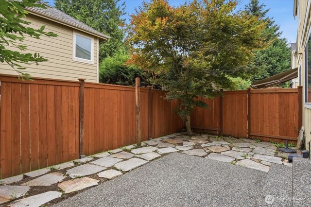 12331 NE 92nd Street, Kirkland, WA 98033