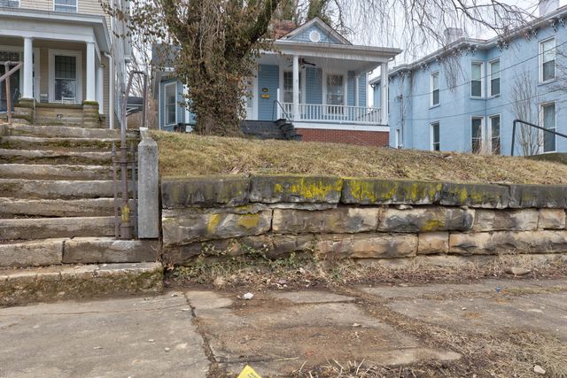 215 W Main Street, Mt Sterling, KY 40353