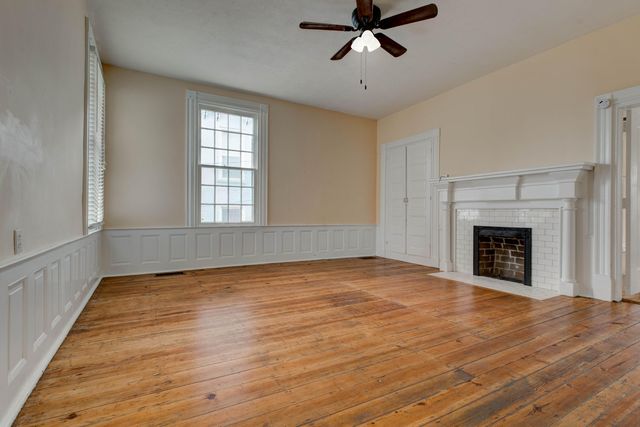 215 W Main Street, Mt Sterling, KY 40353