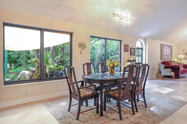 8259 155th Place N, Palm Beach Gardens, FL 33418