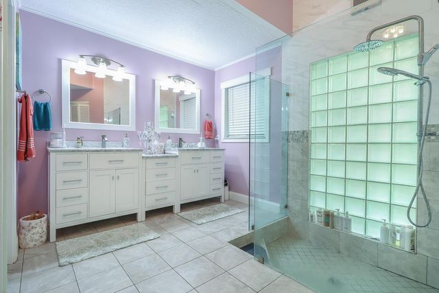 8259 155th Place N, Palm Beach Gardens, FL 33418