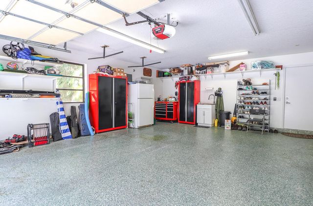 8259 155th Place N, Palm Beach Gardens, FL 33418