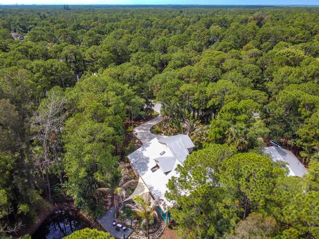 8259 155th Place N, Palm Beach Gardens, FL 33418