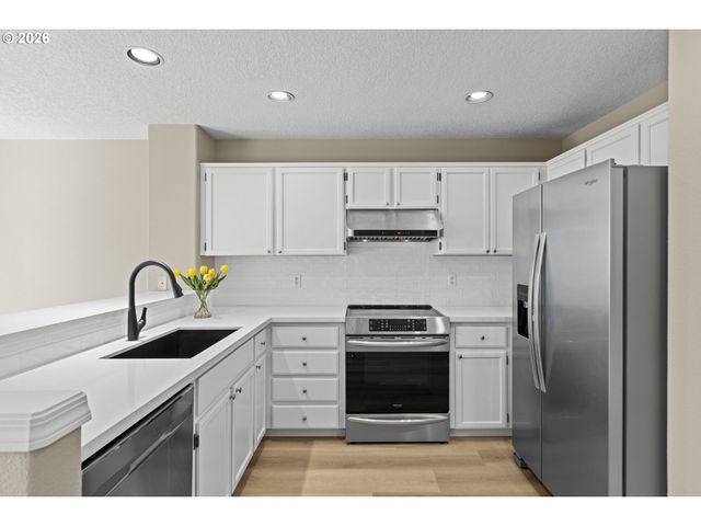 15356 Nw SWEETGALE Ln, Portland, OR 97229