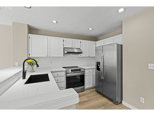 15356 Nw SWEETGALE Ln, Portland, OR 97229