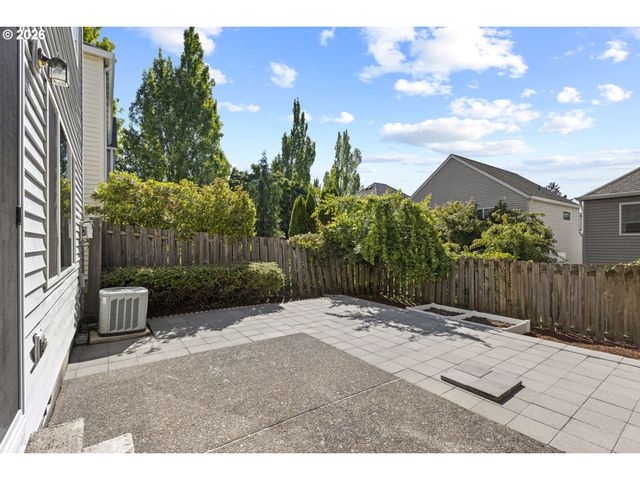 15356 Nw SWEETGALE Ln, Portland, OR 97229
