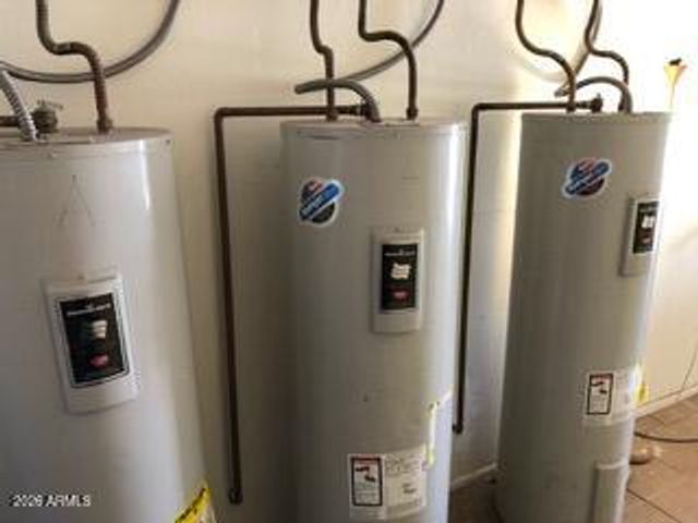 1235 E WOOD Street, Phoenix, AZ 85040