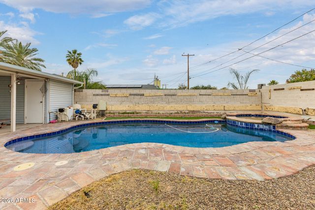 2932 W TOWNLEY Avenue, Phoenix, AZ 85051