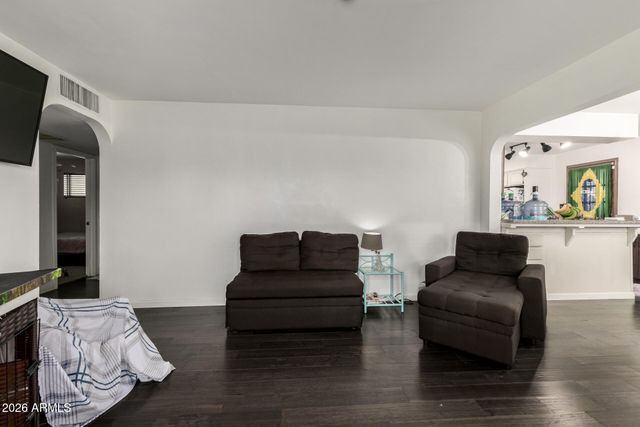 2932 W TOWNLEY Avenue, Phoenix, AZ 85051