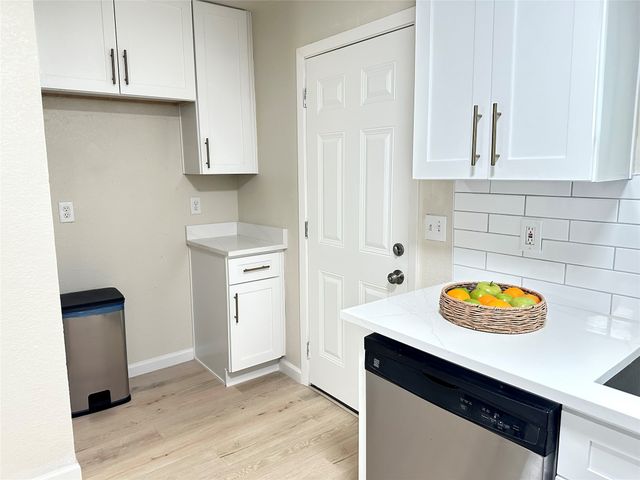 9434 Olde Village Court, Dallas, TX 75227