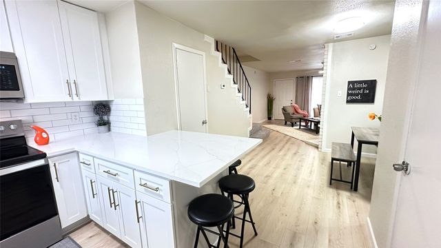 9434 Olde Village Court, Dallas, TX 75227