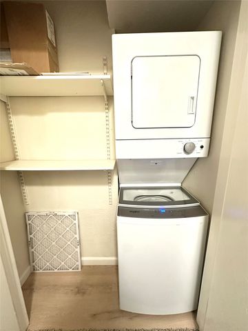 9434 Olde Village Court, Dallas, TX 75227