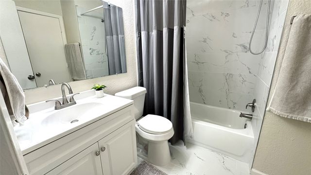 9434 Olde Village Court, Dallas, TX 75227