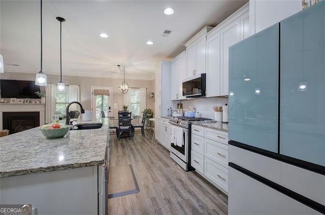 166 Stonewood Creek Court, Dallas, GA 30132