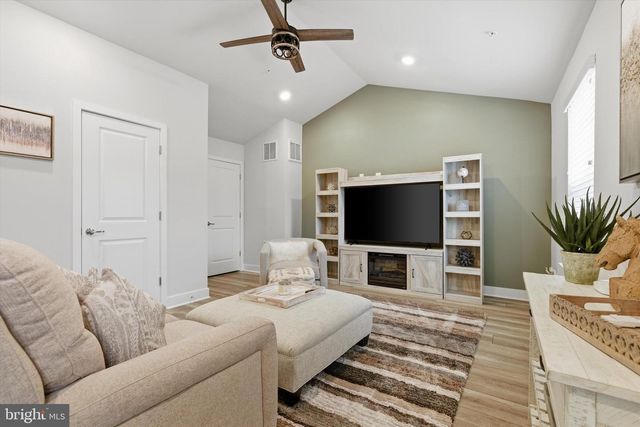 514 LEVANNA LN, Glen Burnie, MD 21060