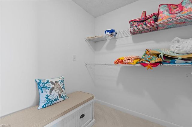 3288 Page Ave Apt 911, Virginia Beach, VA 23451