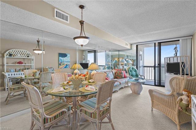 3288 Page Ave Apt 911, Virginia Beach, VA 23451