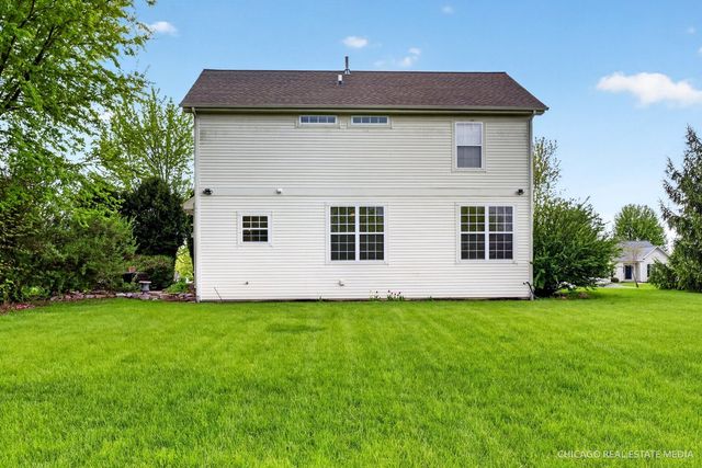 400 Talismon Drive, Crystal Lake, IL 60012